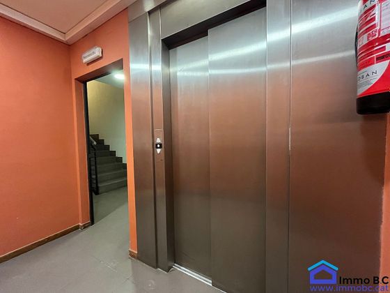 Foto 2 de Venta de piso en Eixample de 3 habitaciones con calefacción y ascensor