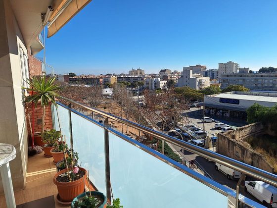 Foto 1 de Piso en venta en Centre - Torredembarra de 4 habitaciones con terraza y garaje