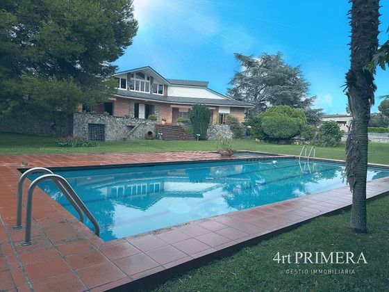 Foto 2 de Xalet en venda a Montornès del Vallès de 6 habitacions amb terrassa i piscina