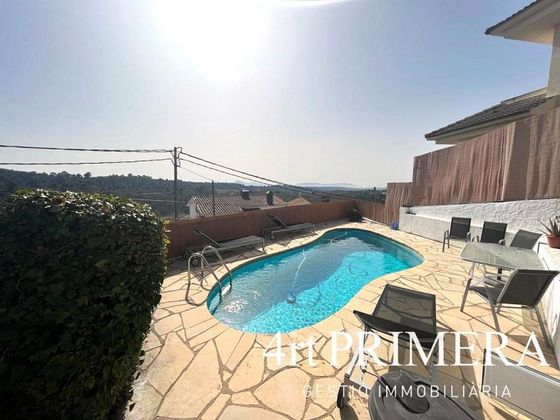 Foto 2 de Chalet en venta en Franqueses del Vallès, les de 4 habitaciones con terraza y piscina