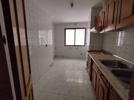Foto 1 de Venta de piso en Villacañas de 3 habitaciones y 93 m²