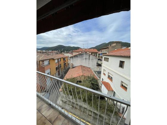Foto 2 de Piso en venta en Ripoll de 3 habitaciones con balcón