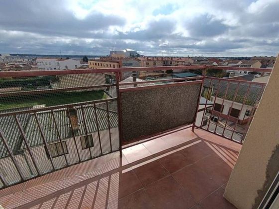 Foto 1 de Piso en venta en Íscar de 3 habitaciones con terraza y ascensor
