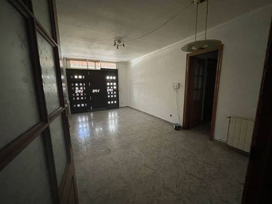Foto 1 de Piso en venta en Martorell de 3 habitaciones con terraza y ascensor