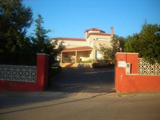 Foto 1 de Casa en venta en Vallirana de 5 habitaciones con terraza y piscina