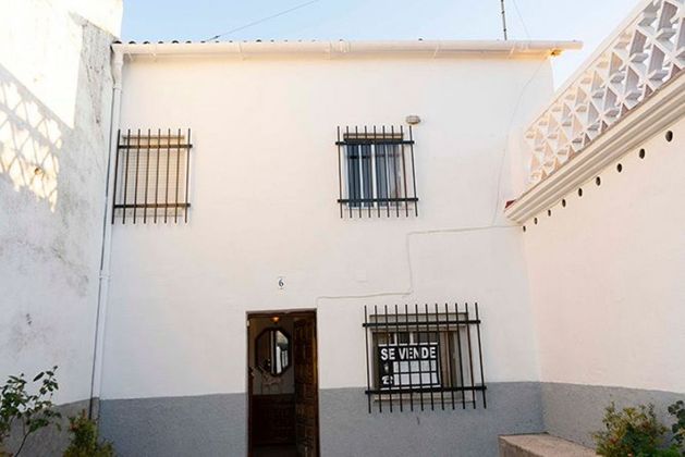 Foto 2 de Casa adossada en venda a carretera De Plasencia de 4 habitacions amb terrassa