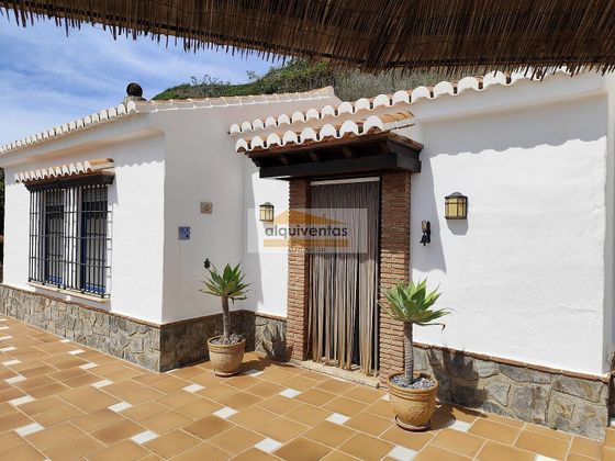 Foto 1 de Venta de casa rural en Almuñecar de 2 habitaciones con terraza y piscina