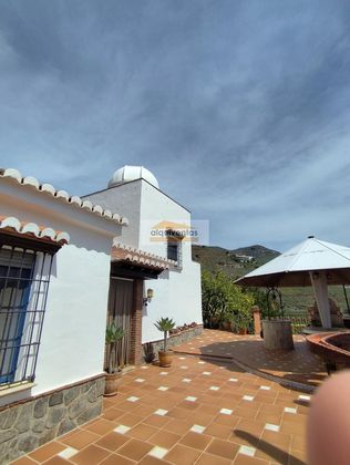 Foto 2 de Venta de casa rural en Almuñecar de 2 habitaciones con terraza y piscina