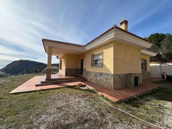 Foto 1 de Casa rural en venda a Alcaucín de 3 habitacions i 135 m²