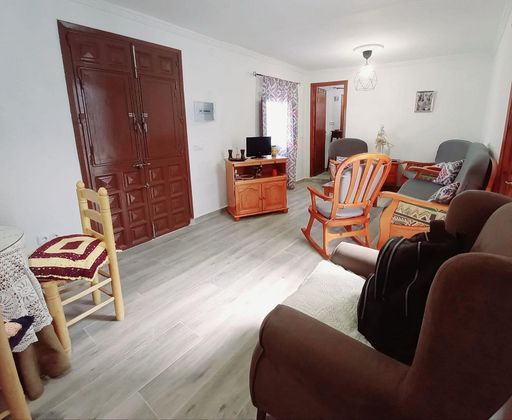 Foto 2 de Casa en alquiler en Canillas de Aceituno de 4 habitaciones con terraza y muebles