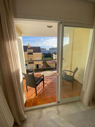 Foto 2 de Piso en alquiler en Añoreta Golf - Paraíso del Sol de 2 habitaciones con terraza y muebles