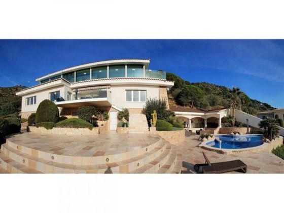 Foto 1 de Casa en venda a Pau de 3 habitacions amb terrassa i piscina