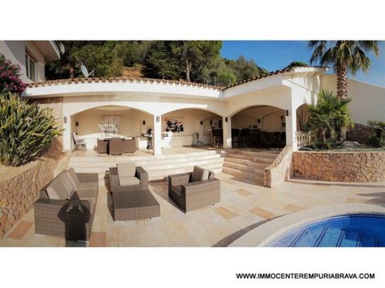 Foto 2 de Casa en venda a Pau de 3 habitacions amb terrassa i piscina
