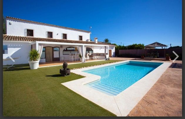 Foto 1 de Xalet en lloguer a Benissa de 3 habitacions amb terrassa i piscina