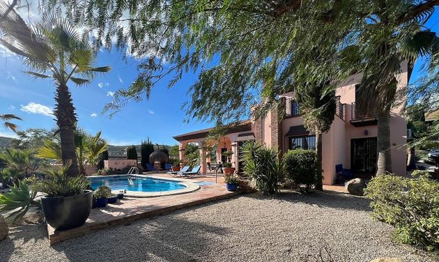 Foto 2 de Xalet en venda a Viñuela de 3 habitacions amb terrassa i piscina
