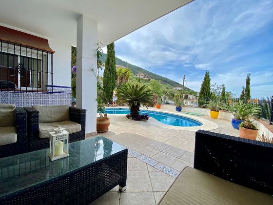 Foto 1 de Xalet en venda a Alcaucín de 4 habitacions amb terrassa i piscina