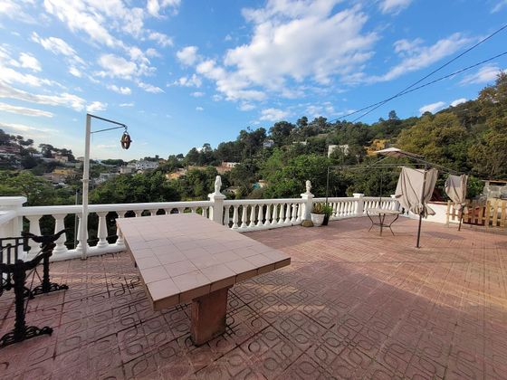 Foto 2 de Xalet en venda a Vallvidrera - El Tibidabo i les Planes de 3 habitacions amb terrassa i piscina