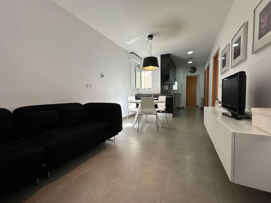 Foto 1 de Piso en venta en Sants-Badal de 2 habitaciones con balcón y aire acondicionado