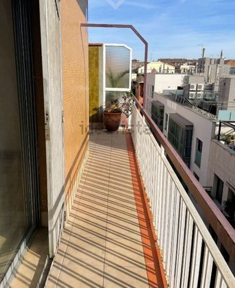 Foto 2 de Piso en venta en Sants-Badal de 4 habitaciones con terraza y balcón