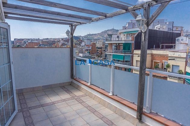Foto 1 de Ático en venta en La Maternitat i Sant Ramon de 2 habitaciones con terraza y aire acondicionado