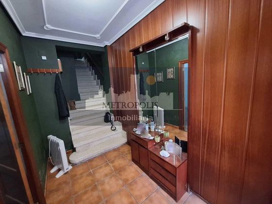 Foto 2 de Casa en venda a Camino de Onda - Salesianos - Centro de 3 habitacions amb terrassa i garatge