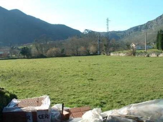 Foto 1 de Venta de terreno en Cangas de Onís de 7500 m²