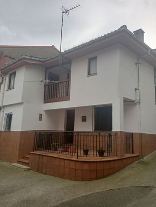 Foto 1 de Chalet en venta en Piloña de 3 habitaciones con terraza
