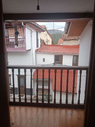 Foto 2 de Chalet en venta en Piloña de 3 habitaciones con terraza