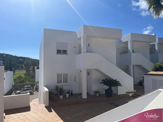 Foto 1 de Piso en alquiler en calle De Segovia de 2 habitaciones con terraza y piscina