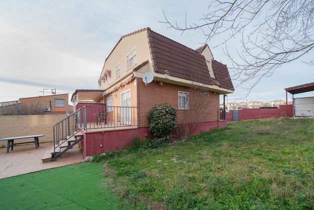 Foto 1 de Casa en venta en calle Federico García Lorca de 3 habitaciones con jardín y calefacción