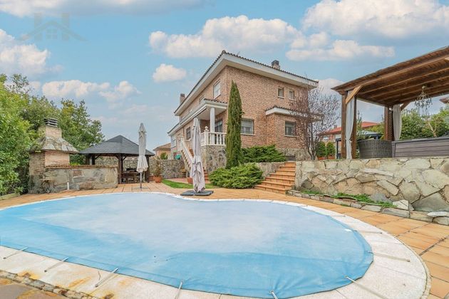 Foto 1 de Casa en venda a Villanueva de Perales de 4 habitacions amb terrassa i piscina