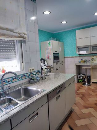 Foto 2 de Dúplex en venda a Isla Cristina ciudad de 5 habitacions amb terrassa