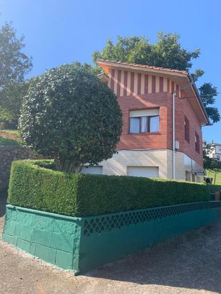 Foto 1 de Chalet en venta en Piloña de 3 habitaciones con terraza y jardín