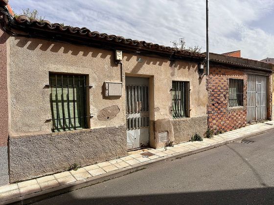 Foto 1 de Casa en venta en Fuensalida de 4 habitaciones y 200 m²