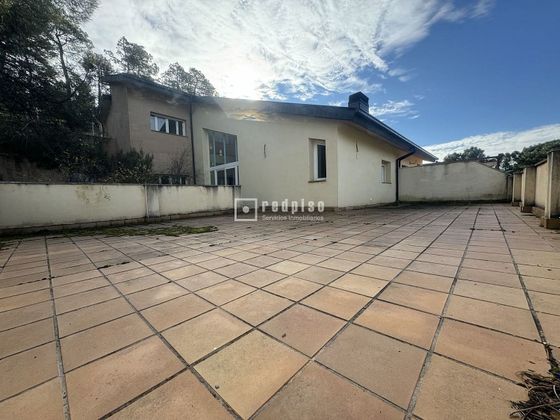 Foto 1 de Casa en venda a Robledo de Chavela de 4 habitacions amb terrassa i piscina