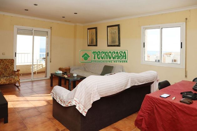 Foto 1 de Pis en venda a calle Viola de 3 habitacions amb terrassa i balcó