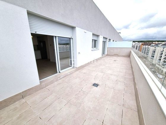 Foto 1 de Alquiler de piso en Centro - Rivas-Vaciamadrid de 2 habitaciones con terraza y piscina