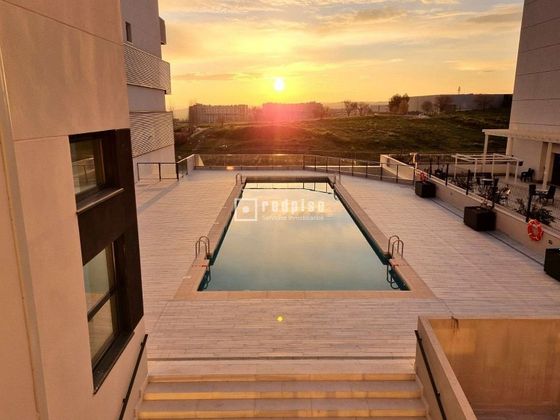 Foto 1 de Pis en lloguer a Centro - Rivas-Vaciamadrid de 3 habitacions amb terrassa i piscina