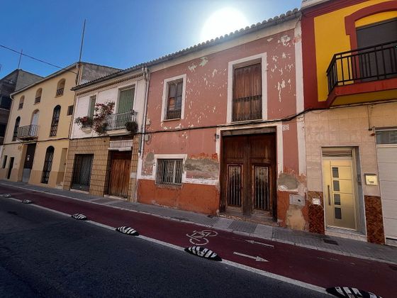 Foto 2 de Casa en venda a Villanueva de Castellón de 4 habitacions amb jardí