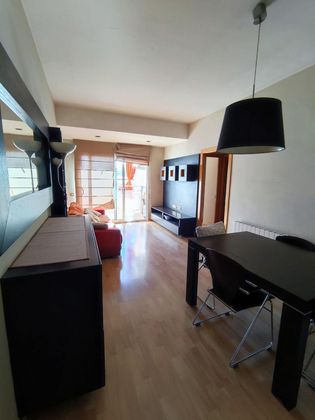 Foto 1 de Pis en lloguer a El Camp d'en Grassot i Gràcia Nova de 3 habitacions amb mobles i balcó