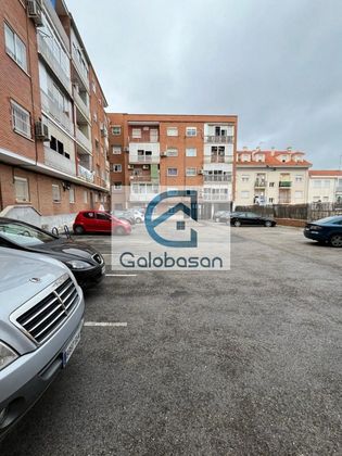 Foto 2 de Venta de piso en Nuevo Aranjuez de 4 habitaciones con terraza y balcón