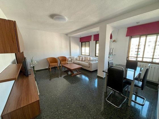 Foto 2 de Alquiler de piso en La Vega Baixa de 2 habitaciones con terraza y muebles