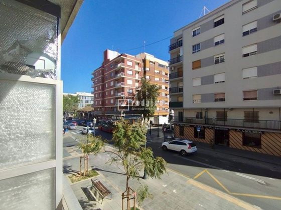 Foto 2 de Alquiler de oficina en El Cabanyal- El Canyamelar con terraza