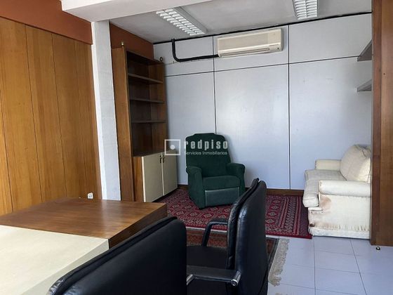 Foto 2 de Oficina en alquiler en Casco Antiguo con garaje y aire acondicionado