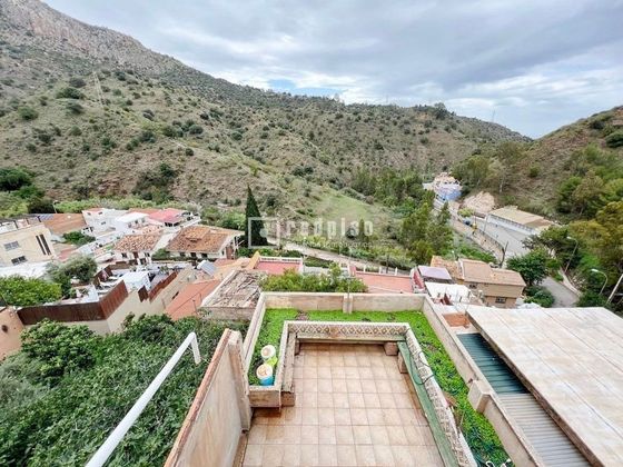 Foto 2 de Casa en venta en Pedregalejo de 3 habitaciones con terraza