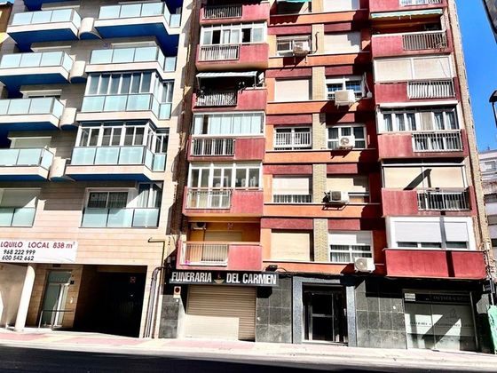Foto 1 de Venta de piso en El Carmen de 4 habitaciones con terraza y garaje