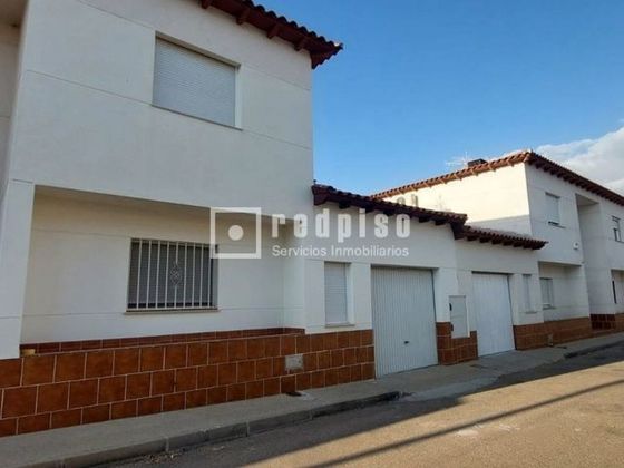 Foto 2 de Casa en venta en Pueblanueva (La) de 3 habitaciones con garaje y calefacción