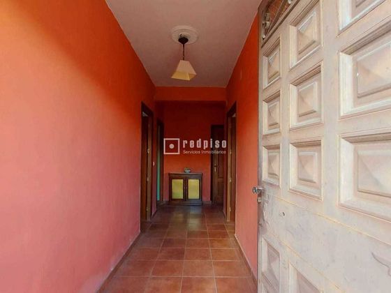 Foto 2 de Casa en venta en San Martín de Montalbán de 3 habitaciones con terraza y calefacción
