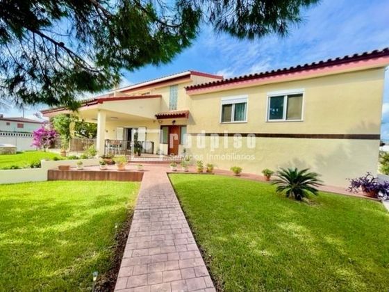 Foto 2 de Casa en venda a El Grao de 6 habitacions amb terrassa i piscina