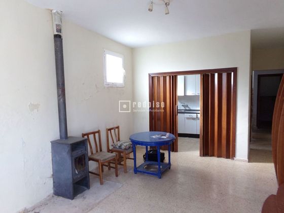 Foto 1 de Casa en venda a Perales de Tajuña de 3 habitacions amb terrassa